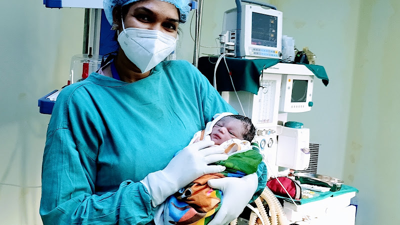 Dr Manjul Parkash — Obstetrician-gynecologist